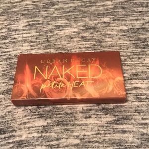 Urban decay naked petite heat